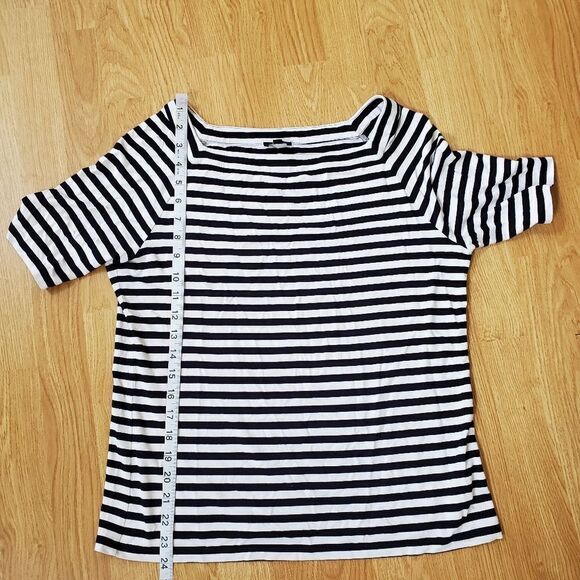 TALBOTS Navy/ White Stripe Short Sleeve Top Size Medium - Picture 6 of 9